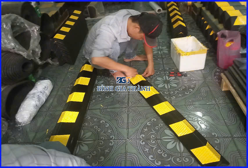 op-cọt-cao-su-phan-quang