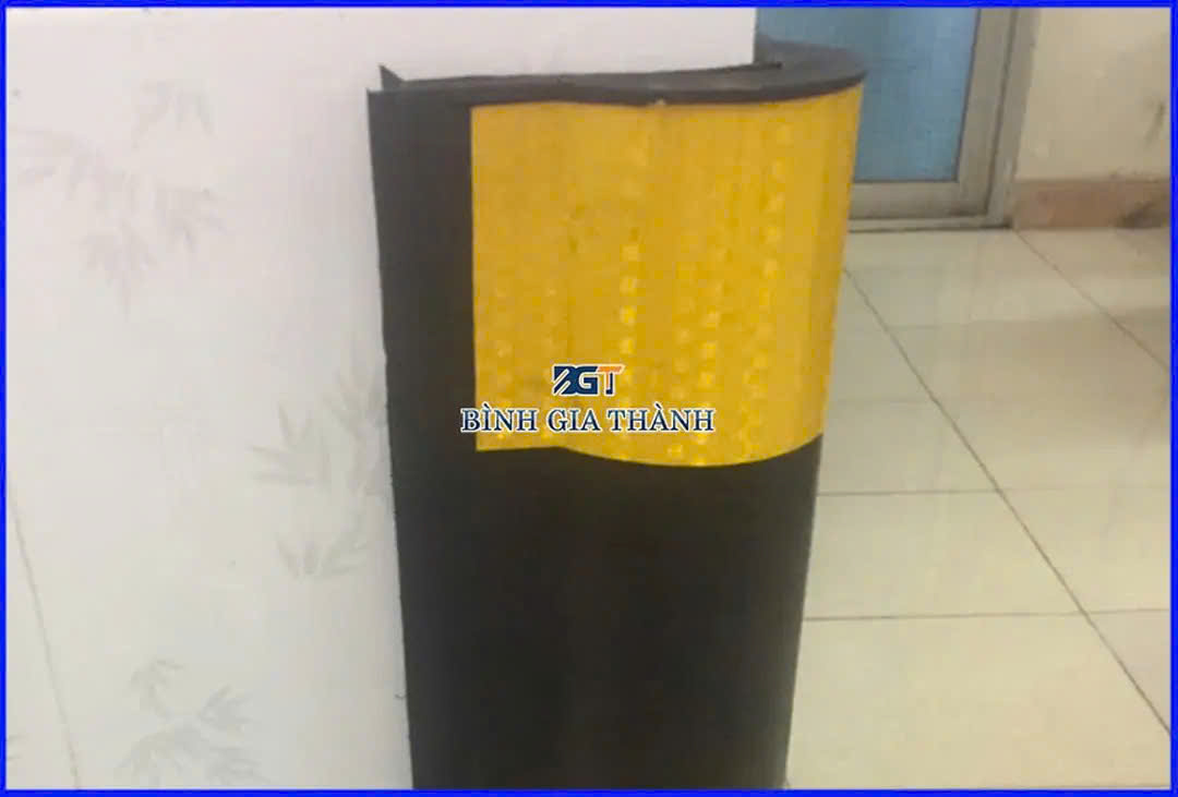 ỐP CỘT CAO SU PHẢN QUANG BO TRÒN