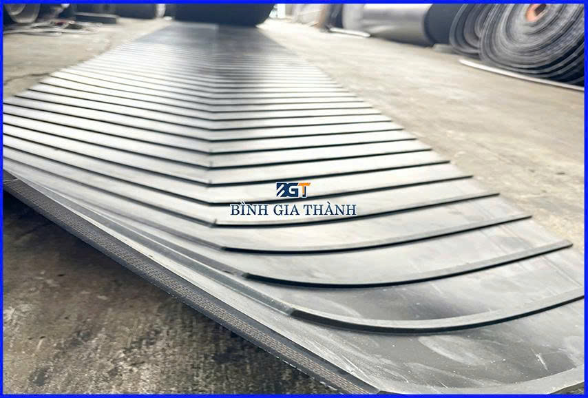 cao-su-bang-tai-co-gan