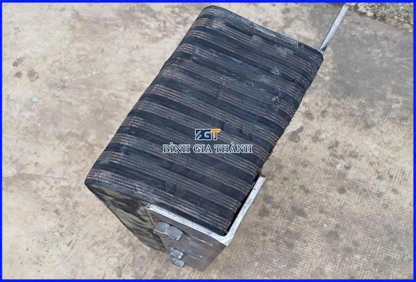 CAO SU GIẢM CHẤN DẠNG ÉP/DÁN LỚP CAO SU GIẢM CHẤN DẠNG ÉP/DÁN LỚP