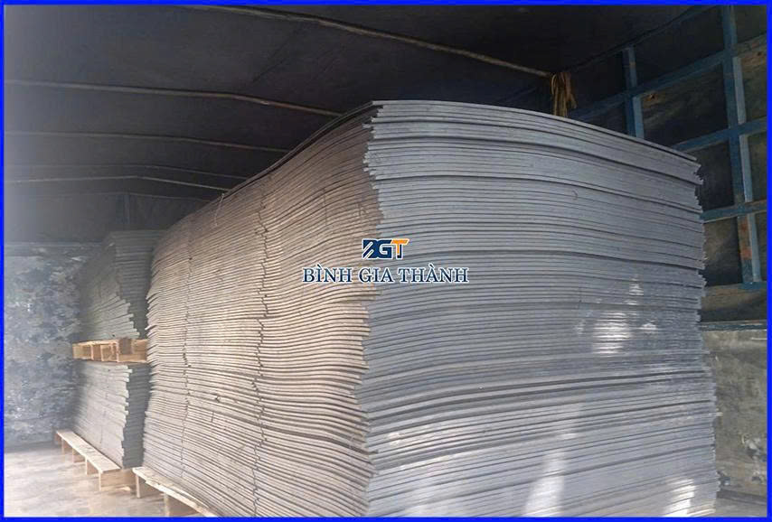 CAO SU TẤM DÀY 10mm x 1m x 2m CAO SU TẤM DÀY 10mm x 1m x 2m