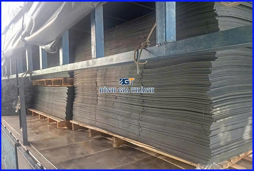 CAO SU TẤM DÀY 10mm x 1m x 2m CAO SU TẤM DÀY 10mm x 1m x 2m