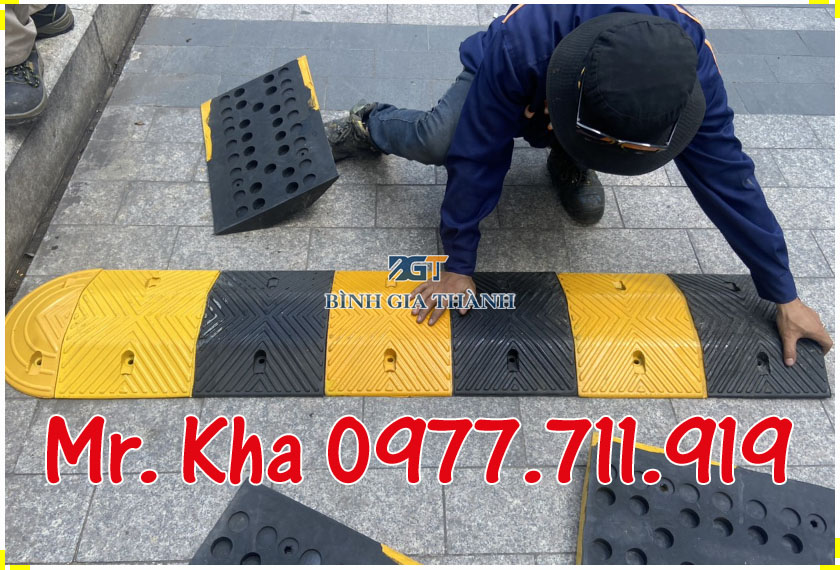 GỜ GIẢM TỐC BẰNG CAO SU 01 GỜ GIẢM TỐC BẰNG CAO SU 01