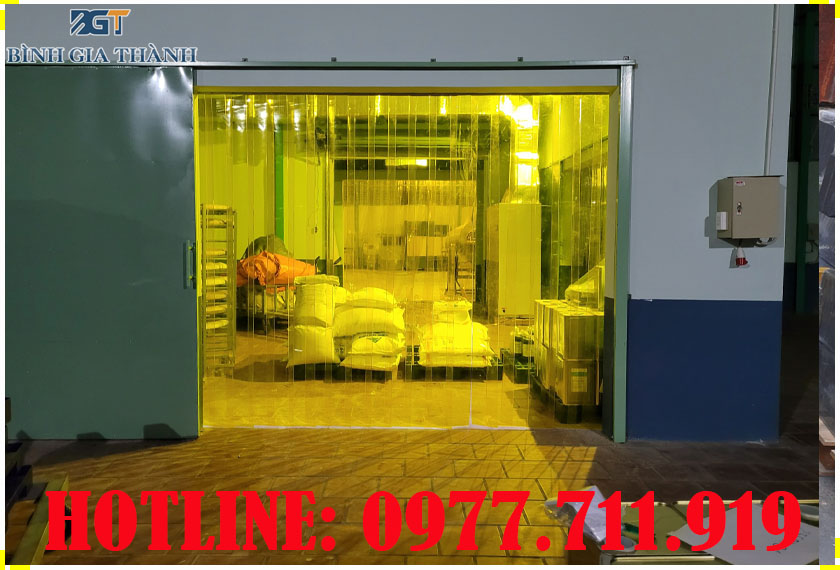 THI CÔNG LẮP ĐẶT MÀN NHỰA PVC - RÈM NHỰA PVC THI CÔNG LẮP ĐẶT MÀN NHỰA PVC - RÈM NHỰA PVC