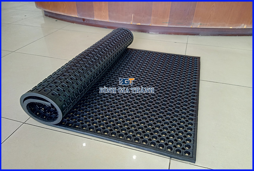 THẢM CAO SU TRẢI SÀN ĐỤC LỖ - Chống trơn trượt - Giao hàng nhanh - Giá tốt 2024 THẢM CAO SU TRẢI SÀN ĐỤC LỖ - Chống trơn trượt - Giao hàng nhanh - Giá tốt 2024