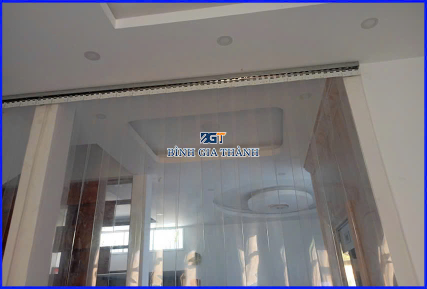 RÈM NHỰA PVC TRONG SUỐT CHO NHÀ XƯỞNG, KHO LẠNH, XÍ NGHIỆP