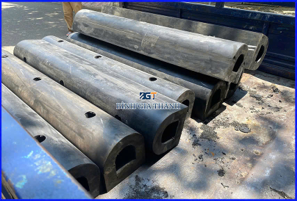 CAO SU CHỐNG VA ĐẬP CHỮ D