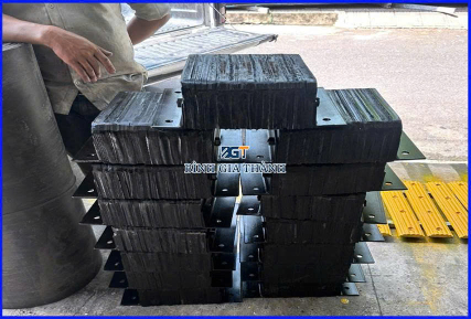 CAO SU GIẢM CHẤN NHIỀU LỚP GHÉP TỪ CAO SU BỐ 