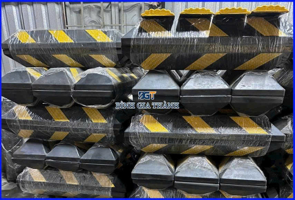 CHẶN LÙI XE CAO SU PHẢN QUANG - CHÈN BÁNH Ô TÔ
