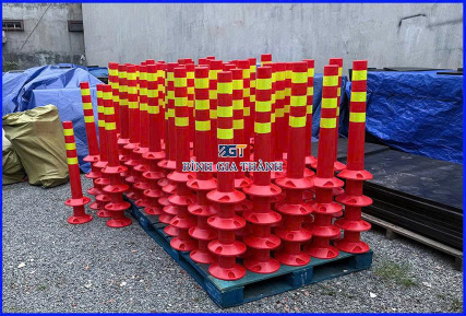 CỌC NHỰA PHÂN LÀN GIAO THÔNG