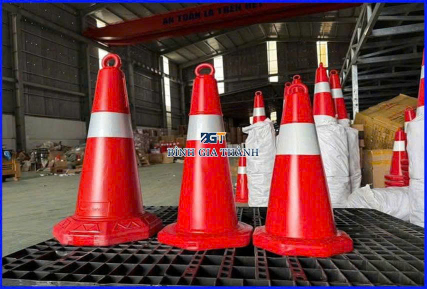 CỌC TIÊU HÌNH CHÓP NÓN