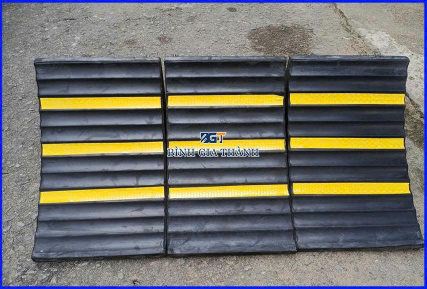 CỤC CHÈN BÁNH XE CONTAINER