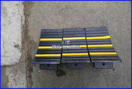 CỤC CHÈN BÁNH XE CONTAINER