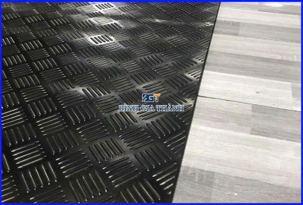 CUỘN CAO SU CHỐNG TRƯỢT NGŨ SỌC 3MM, 5MM