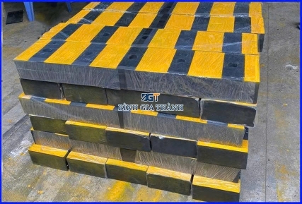 ĐỆM CAO SU CHỐNG VA