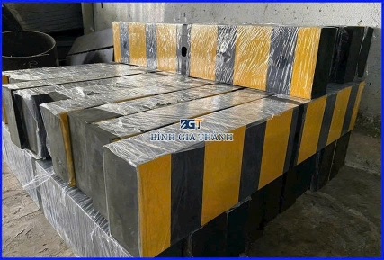 ĐỆM CAO SU CHỐNG VA