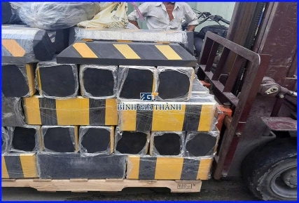 ĐỆM CAO SU GIẢM CHẤN