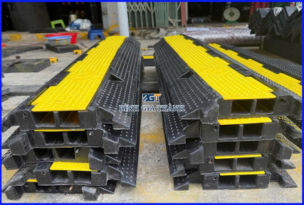 GỜ BẢO VỆ CÁP 3 RÃNH