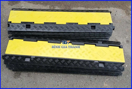 GỜ GIẢM TỐC 3 RÃNH BẢO VỆ DÂY ĐIỆN, ÔNG NƯỚC