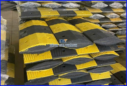 GỜ GIẢM TỐC CAO SU MÀU VÀNG ĐEN