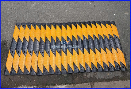 GỜ GIẢM TỐC CAO SU XE MÁY 1000x200x20MM