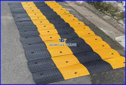 GỜ GIẢM TỐC CAO SU XE MÁY 1000x200x20MM