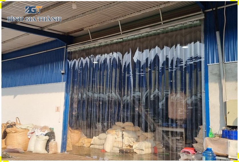 LẮP MÀN NHỰA PVC TRONG SUỐT TẠI TÂN UYÊN BÌNH DƯƠNG