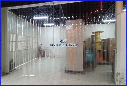 MÀN NHỰA PVC MÀU TRẮNG TRONG