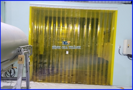 MÀN NHỰA PVC MÀU VÀNG TRONG SUỐT VÀ BÁO GIÁ LẮP ĐẶT MÀN NHỰA MỚI NHẤT