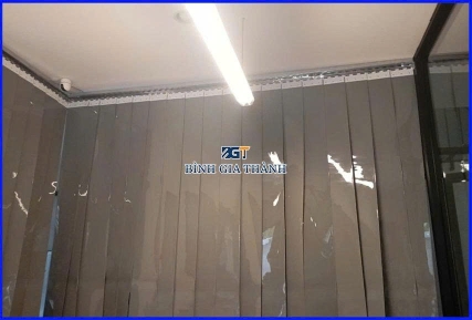 MÀN NHỰA PVC MÀU XÁM