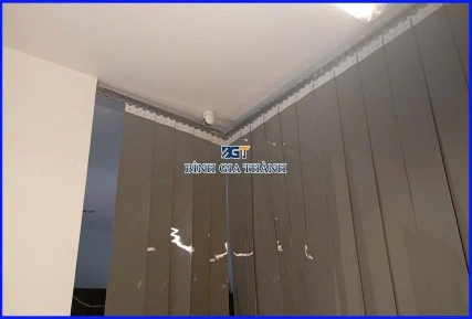 MÀN NHỰA PVC MÀU XÁM