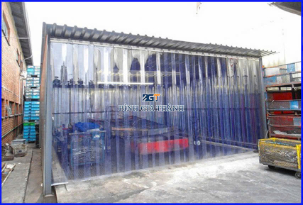 MÀN RÈM NHỰA PVC CÓ GÂN ĐÔI