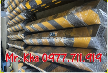 ỐP GÓC CỘT CAO SU NHÀ XƯỞNG