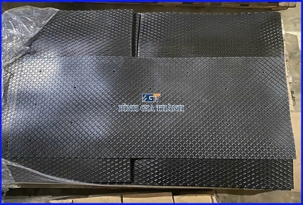 TẤM CAO SU CHỐNG TRƯỢT CÓ RÃNH THOÁT NƯỚC