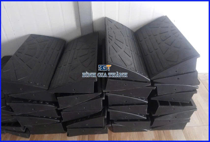 TẤM SÀN DỐC CAO SU