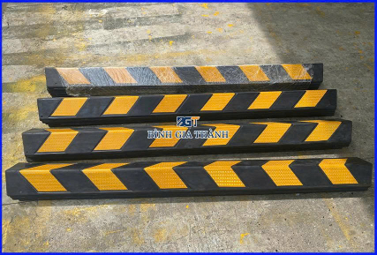 TẤM V CAO SU ỐP CỘT