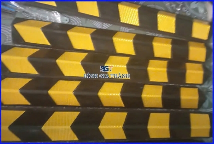 THANH CAO SU ỐP CỘT PHẢN QUANG