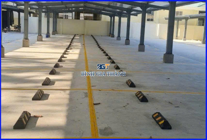 THANH CHẶN LÙI XE