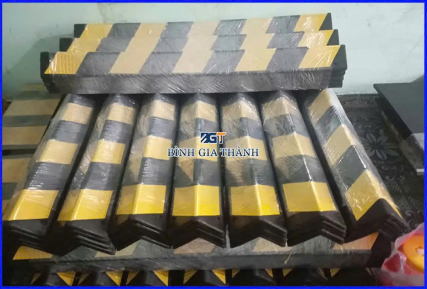 THANH ỐP CỘT CAO SU CHỮ V